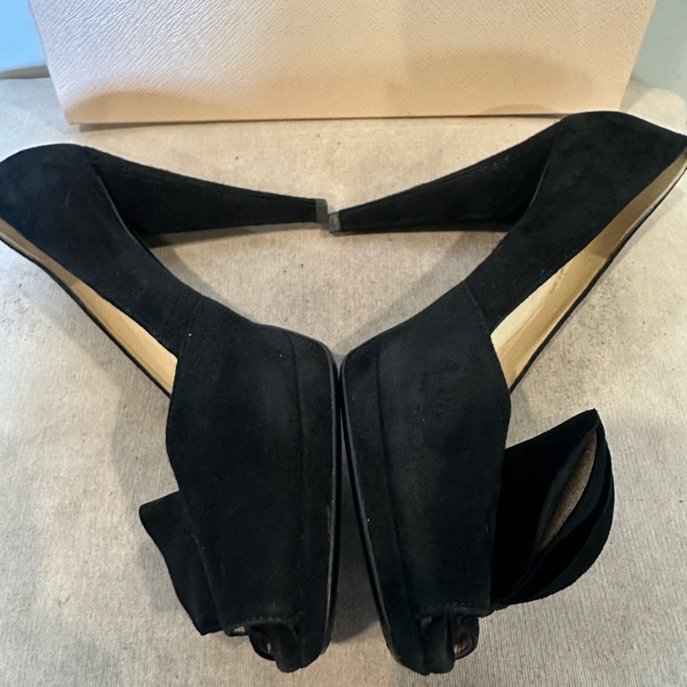 Prada pumps - Picture 5 of 11